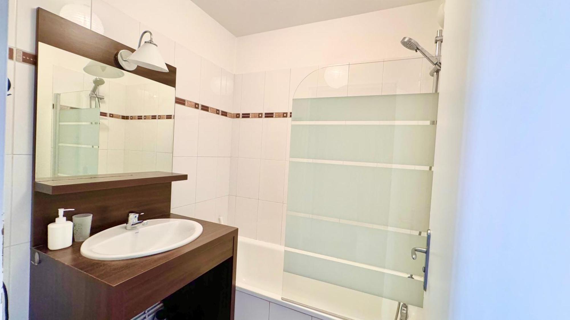 Lumineux 10min Apartment